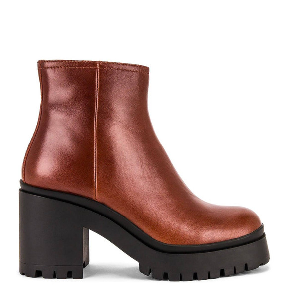 Jeffrey Campbell Shoes - NWT Jeffrey Campbell Anemone Tan Lug Sole Boot 7